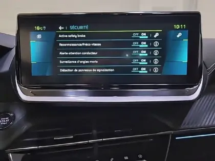 Photo 21 Peugeot 208  Electrique 50 kWh 136ch