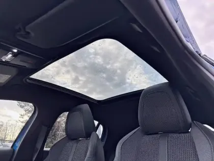 Photo 22 Peugeot 208  Electrique 50 kWh 136ch