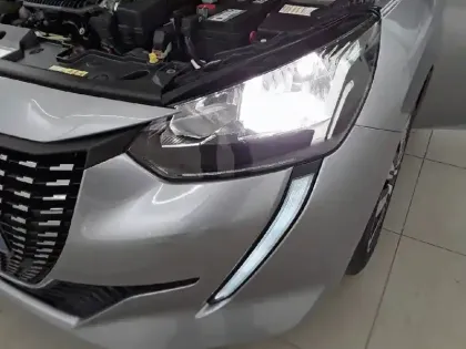 Photo 31 Peugeot 208  PureTech 75 S&S BVM5