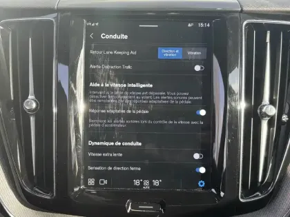 Photo 19 Volvo Xc60  T6 AWD Hybride rechargeable 253 ch+145 ch Geartronic 8