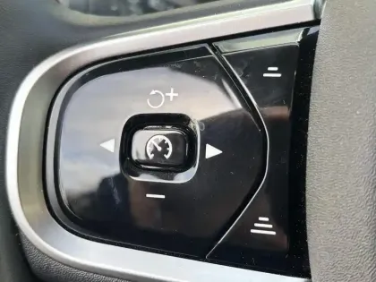 Photo 11 Volvo Xc60  T6 AWD Hybride rechargeable 253 ch+145 ch Geartronic 8