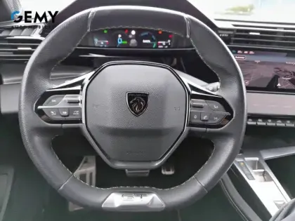 Photo 16 Peugeot 308  SW PHEV 225 e-EAT8