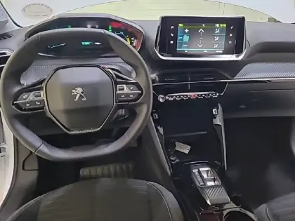 Photo 7 Peugeot 208  Electrique 50 kWh 136ch