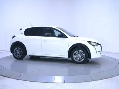 Photo 71 Peugeot 208  Electrique 50 kWh 136ch
