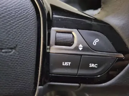 Photo 28 Peugeot 208  Electrique 50 kWh 136ch