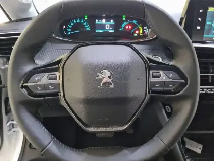 Photo 42 Peugeot 208  Electrique 50 kWh 136ch