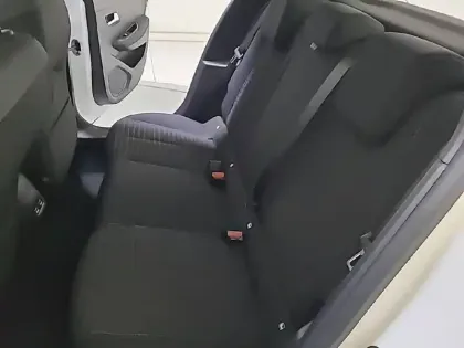 Photo 11 Peugeot 208  Electrique 50 kWh 136ch