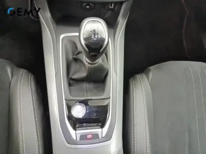 Photo 62 Peugeot 308  PureTech 110ch S&S BVM6