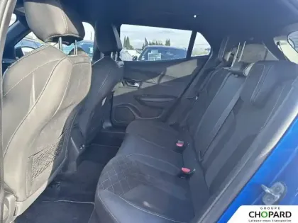 Photo 33 Peugeot 2008  PureTech 130 S&S BVM6