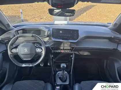 Photo 67 Peugeot 2008  PureTech 130 S&S BVM6