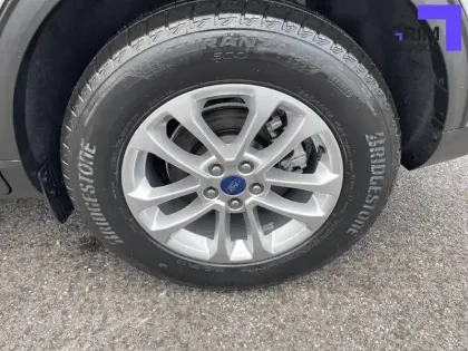 Photo 13 Ford Kuga  2.5 Duratec 190 ch FlexiFuel FHEV E85 Powershift