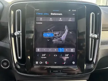 Photo 19 Volvo Xc40  B3 163 ch DCT7