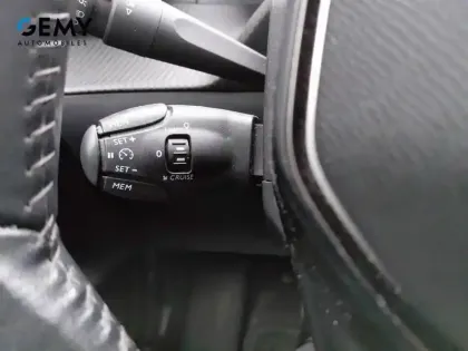 Photo 15 Peugeot 208  Electrique 50 kWh 136ch