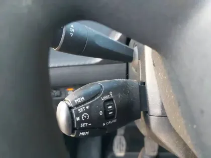 Photo 14 Peugeot 208  PureTech 75 S&S BVM5