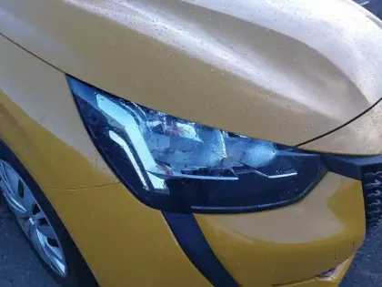 Photo 15 Peugeot 208  PureTech 75 S&S BVM5