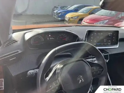 Photo 7 Peugeot 2008  PureTech 100 S&S BVM6