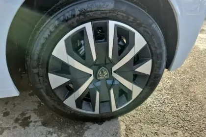 Photo 12 Peugeot 208  Hybrid 110 e-DCS6