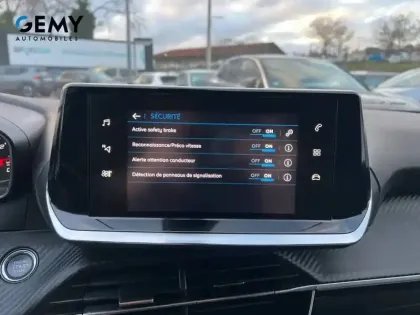 Photo 16 Peugeot 2008  PureTech 100 S&S BVM6