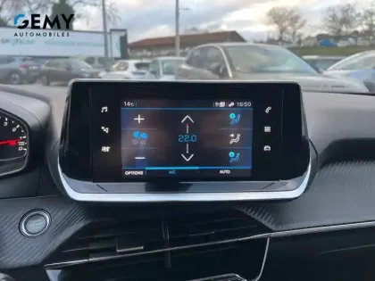 Photo 14 Peugeot 2008  PureTech 100 S&S BVM6