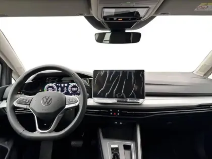 Photo 9 Volkswagen Golf  1.5 eHybrid 204 DSG6