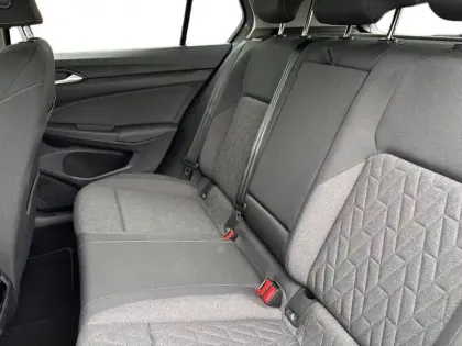 Photo 11 Volkswagen Golf  1.5 eHybrid 204 DSG6