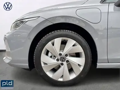 Photo 16 Volkswagen Golf  1.5 eHybrid 204 DSG6