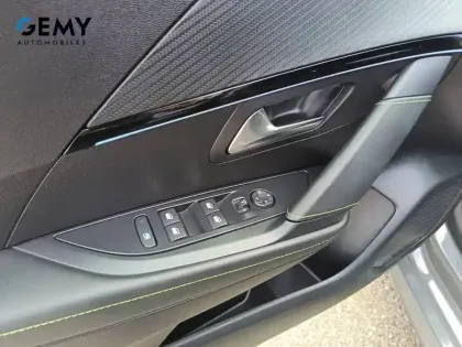 Photo 12 Peugeot 208  Hybrid 100 e-DCS6