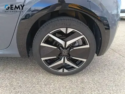 Photo 10 Peugeot 208  Hybrid 100 e-DCS6