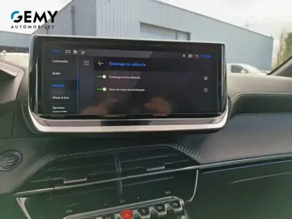 Photo 19 Peugeot 208  Hybrid 100 e-DCS6