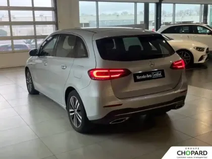 Photo 16 Mercedes Classe A  180 d 8G-DCT