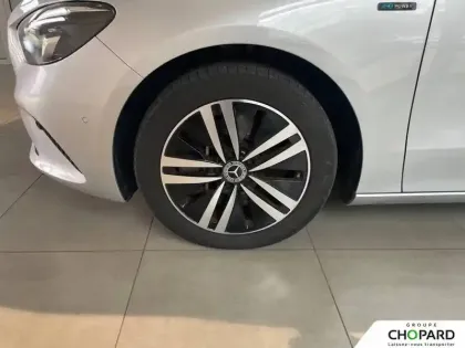 Photo 8 Mercedes Classe A  180 d 8G-DCT