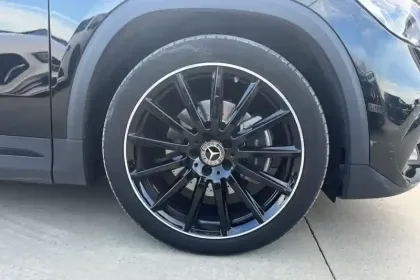 Photo 14 Mercedes GLA  200 d 8G-DCT