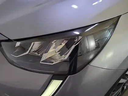 Photo 15 Peugeot 208  PureTech 75 S&S BVM5