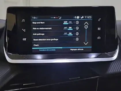 Photo 50 Peugeot 208  PureTech 75 S&S BVM5