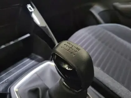 Photo 43 Peugeot 208  PureTech 75 S&S BVM5