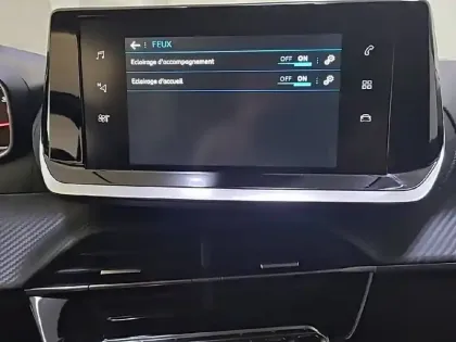 Photo 22 Peugeot 208  PureTech 75 S&S BVM5