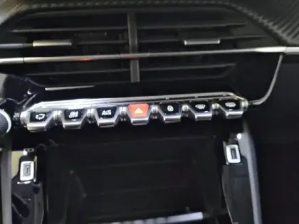 Photo 23 Peugeot 208  PureTech 75 S&S BVM5