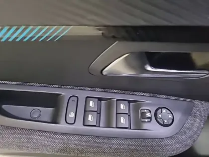 Photo 28 Peugeot 208  PureTech 75 S&S BVM5