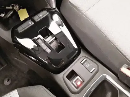 Photo 13 Opel Corsa  Electrique 136 ch & Batterie 51 kWh