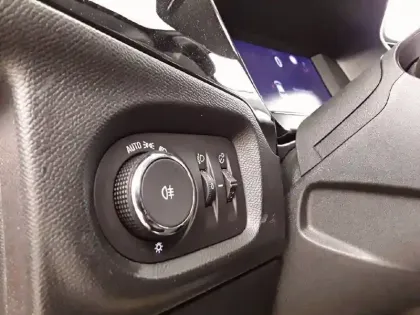 Photo 23 Opel Corsa  Electrique 136 ch & Batterie 51 kWh