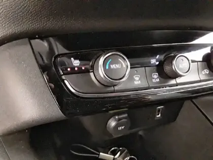 Photo 21 Opel Corsa  Electrique 136 ch & Batterie 51 kWh