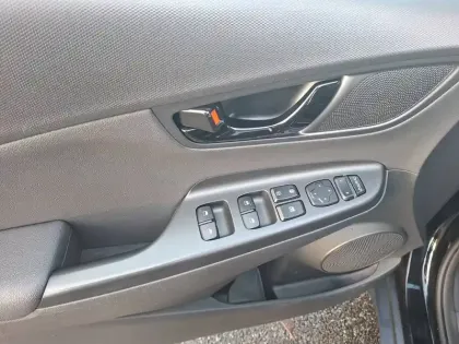 Photo 28 Hyundai Kona  1.6 GDi Hybrid