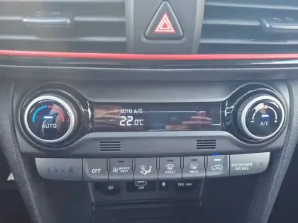 Photo 31 Hyundai Kona  1.6 GDi Hybrid