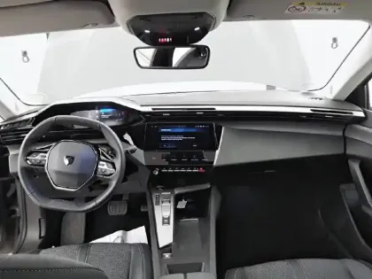 Photo 7 Peugeot 308  Hybrid 136 e-DCS6