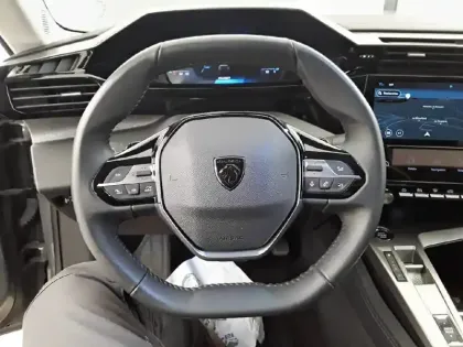 Photo 8 Peugeot 308  Hybrid 136 e-DCS6