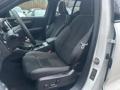 Photo 28 Volvo Xc40  B3 163 ch DCT7