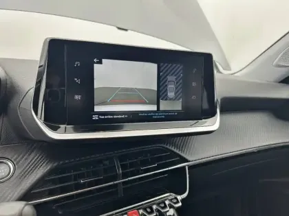 Photo 45 Peugeot 2008  Electrique 136 ch