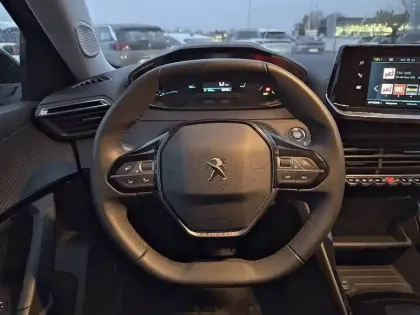 Photo 8 Peugeot 2008  Electrique 136 ch