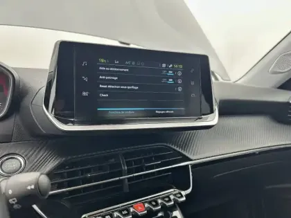 Photo 44 Peugeot 2008  Electrique 136 ch