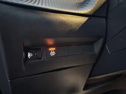 Photo 25 Peugeot 2008  Electrique 136 ch